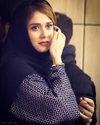   
الخطابة
أم
حمزة

 